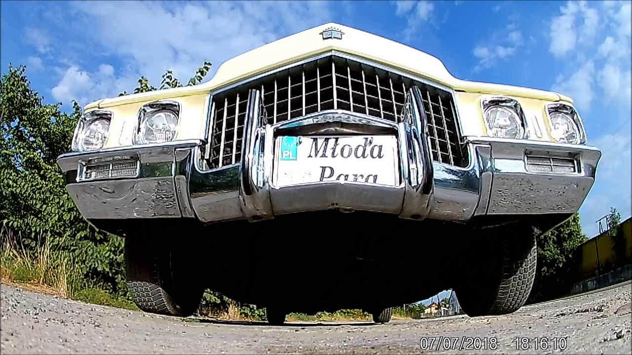 1971 Cadillac Fleetwood series 75 - klasyczne 4 k&oacute;łka