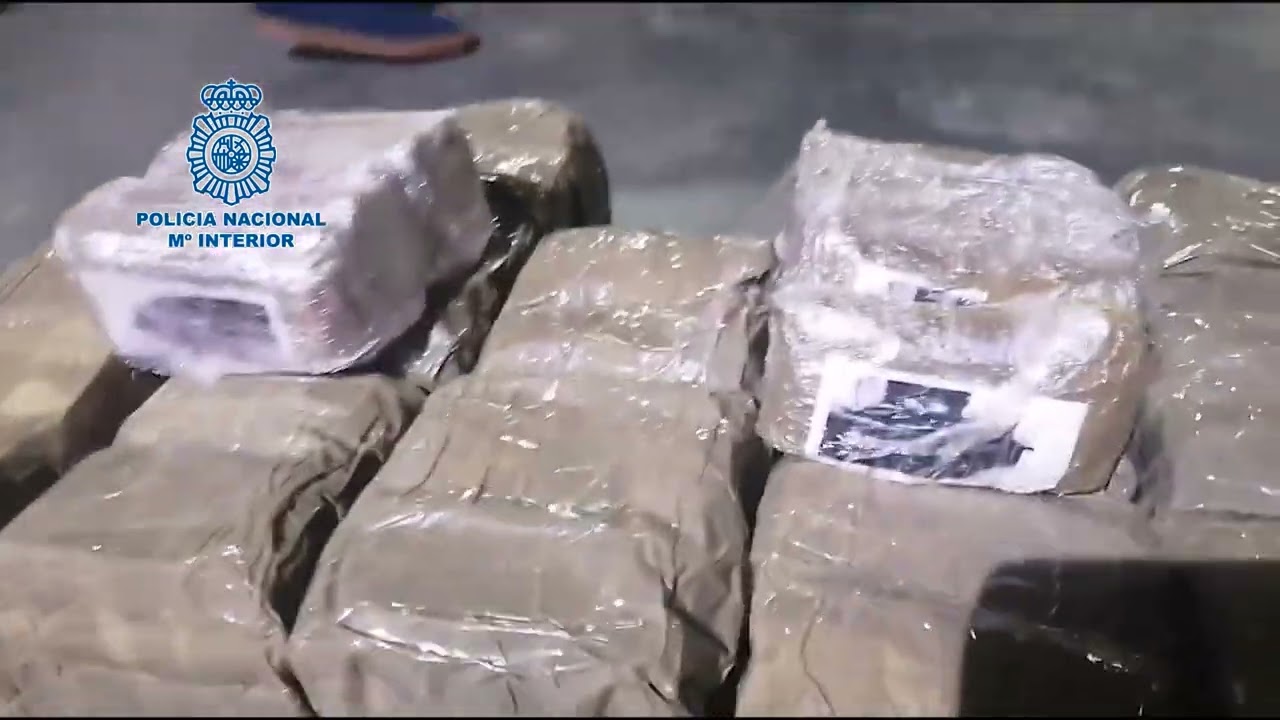 Policía Nacional interviene en Algeciras 11 fardos de hachís ocultos en un vehículo sustraído