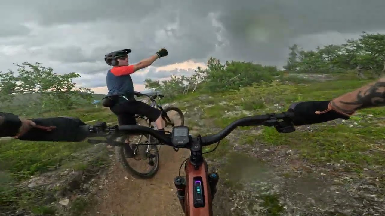 Лофсдален MTB - Спасаясь от грома по Ховаркену
