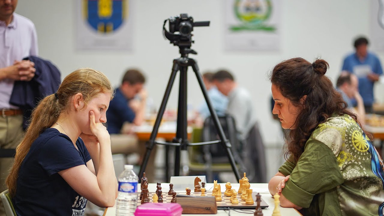 Kateryna Dolzhykova gegen Fiona Sieber - Deutsche Blitz-Einzelmeisterschaft der Frauen 2023