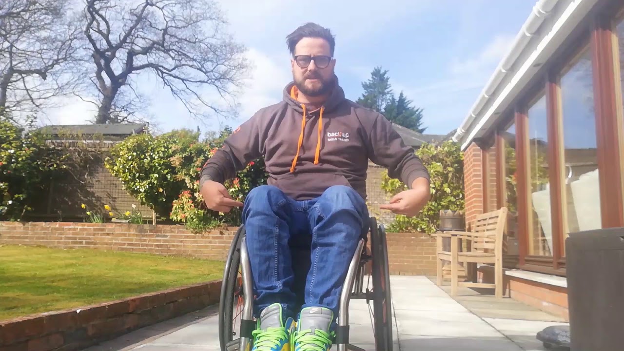 Wheelchair skills with Rich part 1: Basic pushing