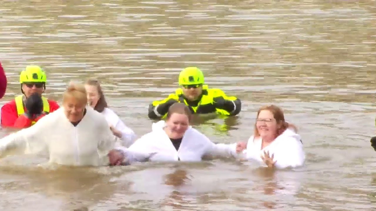 New River Polar Plunge held in Radford on Valentine’s Day