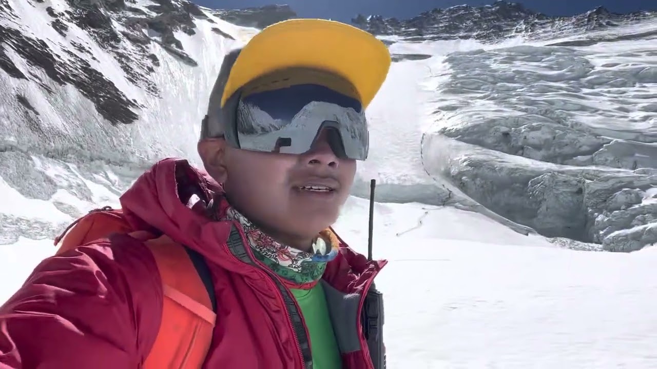 Everest Camp 2 to camp 3 | a challenging day on Everest for most of the climbers 🧗‍♂️ #sherpadai