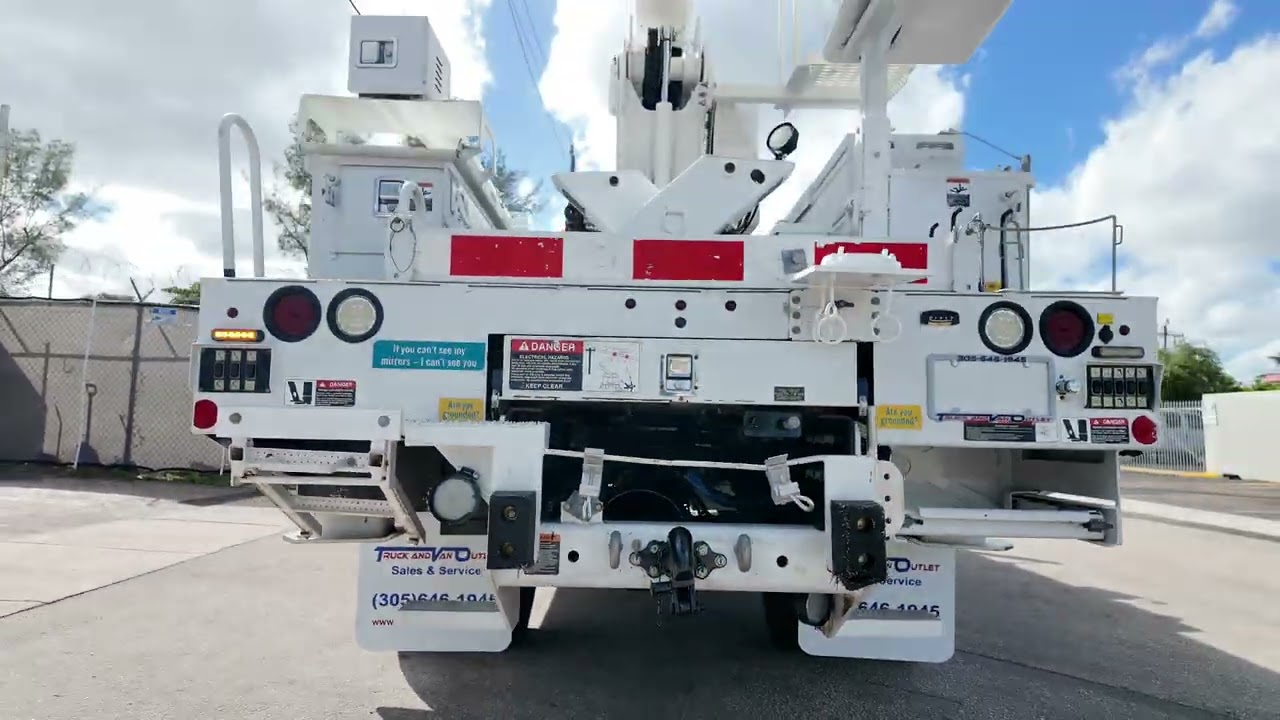 HZ7663-FOR SALE: 2017 FREIGHTLINER M2 106 – ALTEC AN55E 60’ ARTICULATING BOOM BUCKET TRUCK