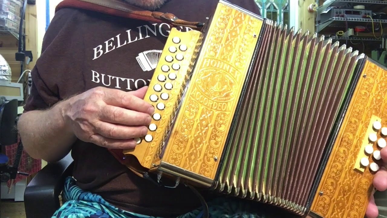 Hohner pressedwood CF accordion #518 (nfs)