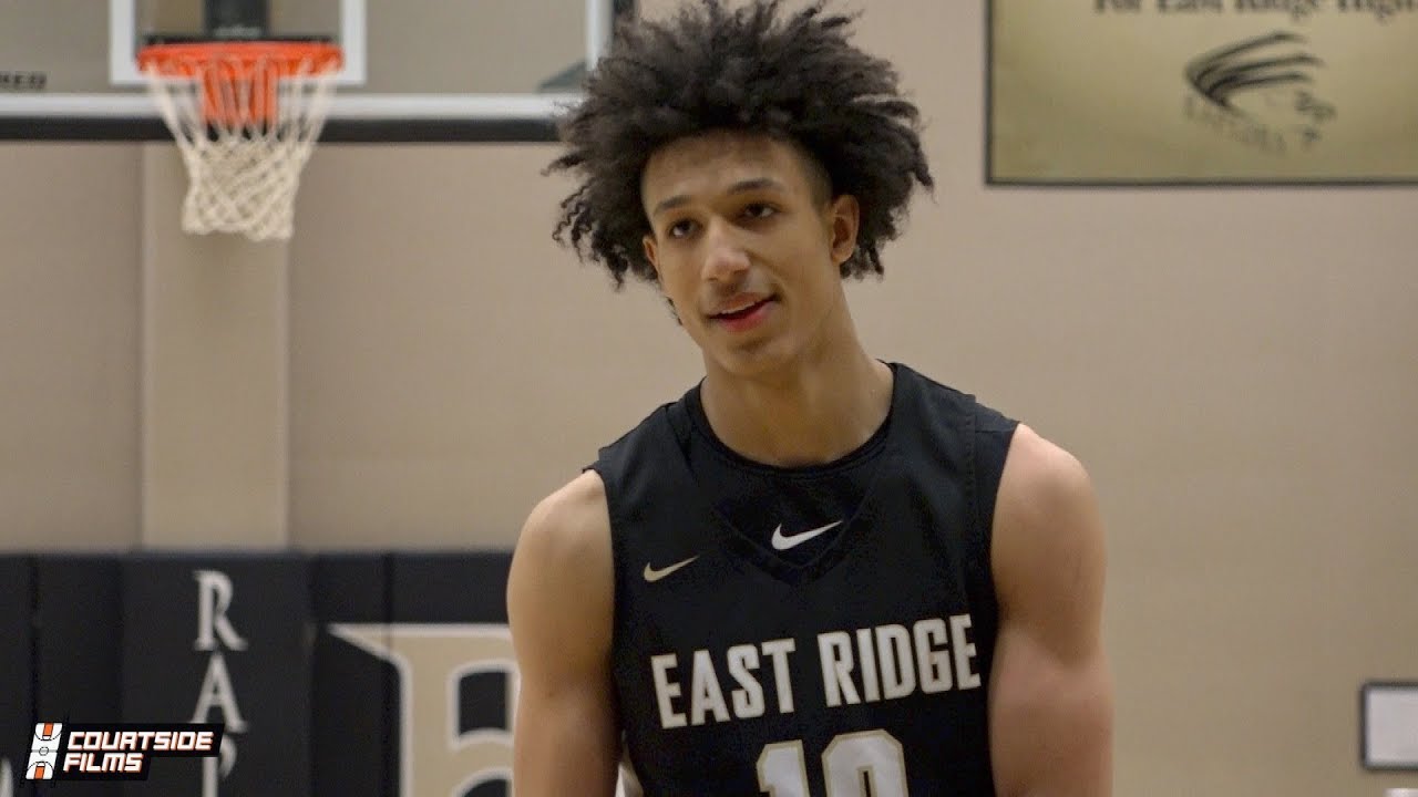 5-Star Sophomore Kendall Brown Puts up an Easy 23 Points in Blowout Win!