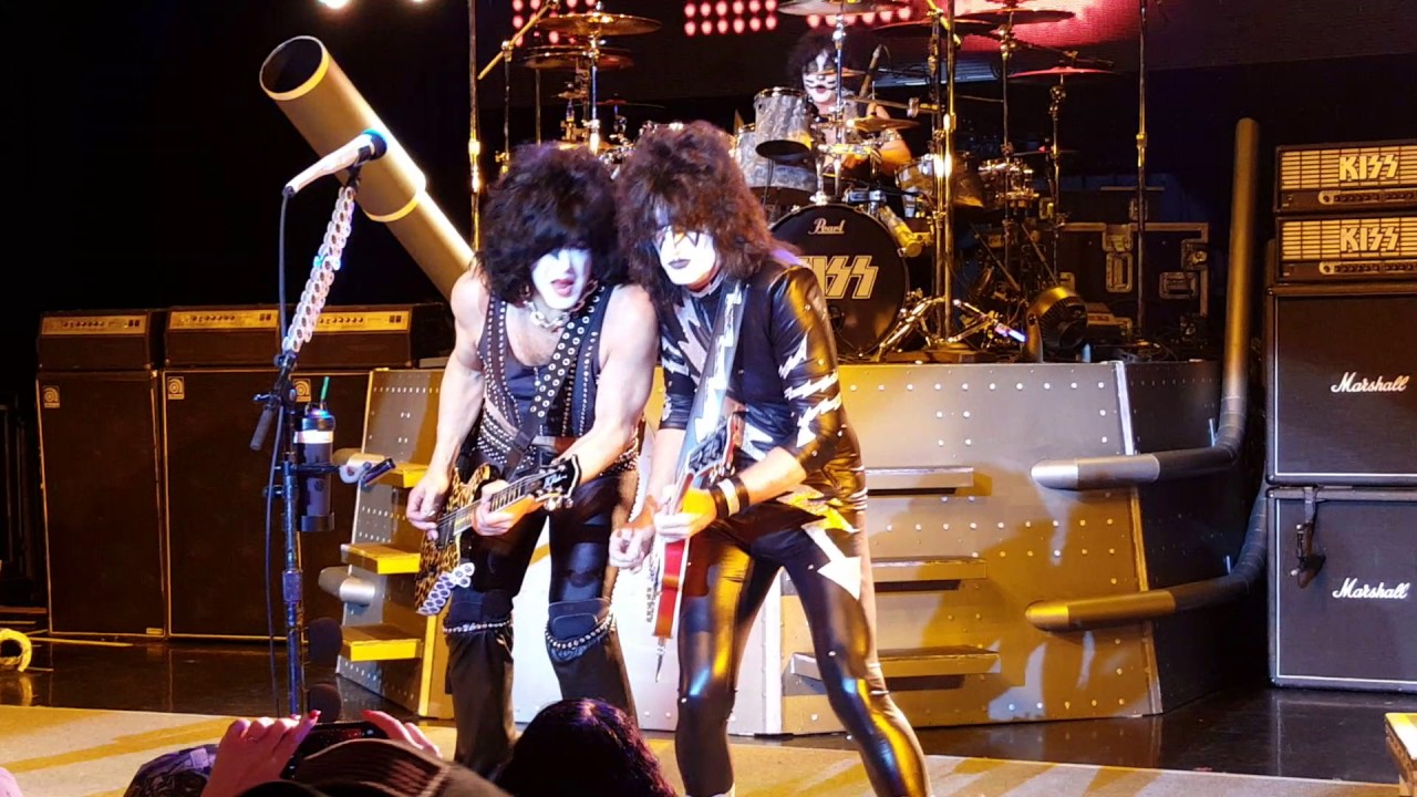 Kiss Kruise VI Keep Me Comin' Indoor Show 1