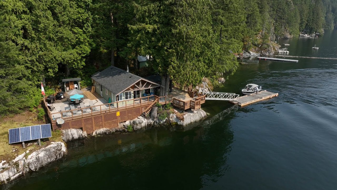 7 Hodgins Harbour, Pitt Lake
