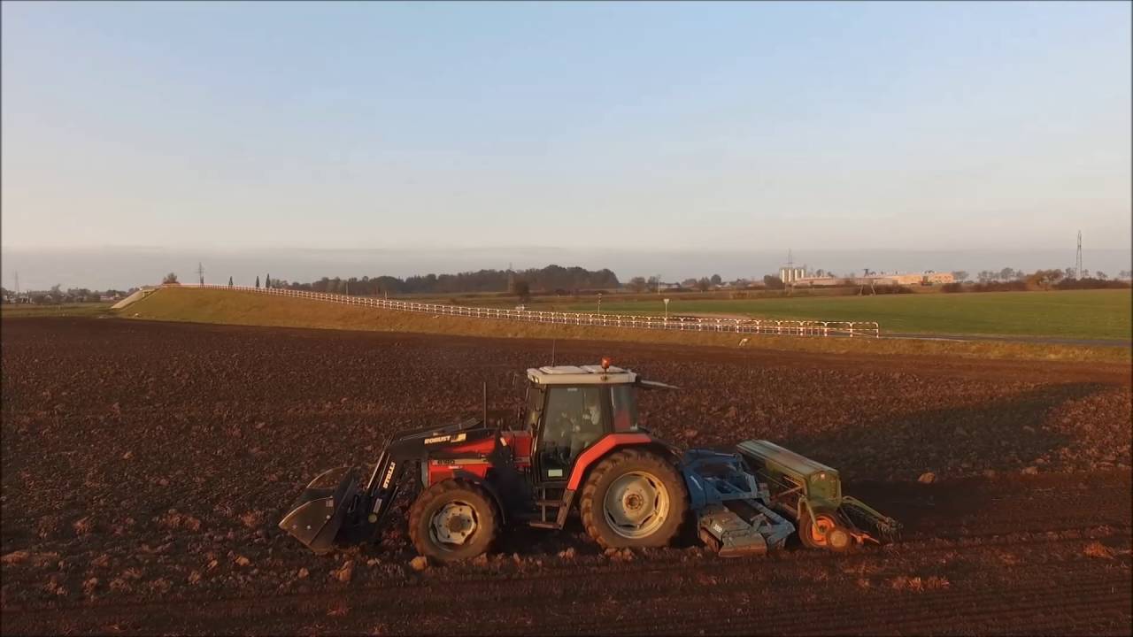 Siew pszenicy Massey Ferguson 6160 ujęcia z Drona