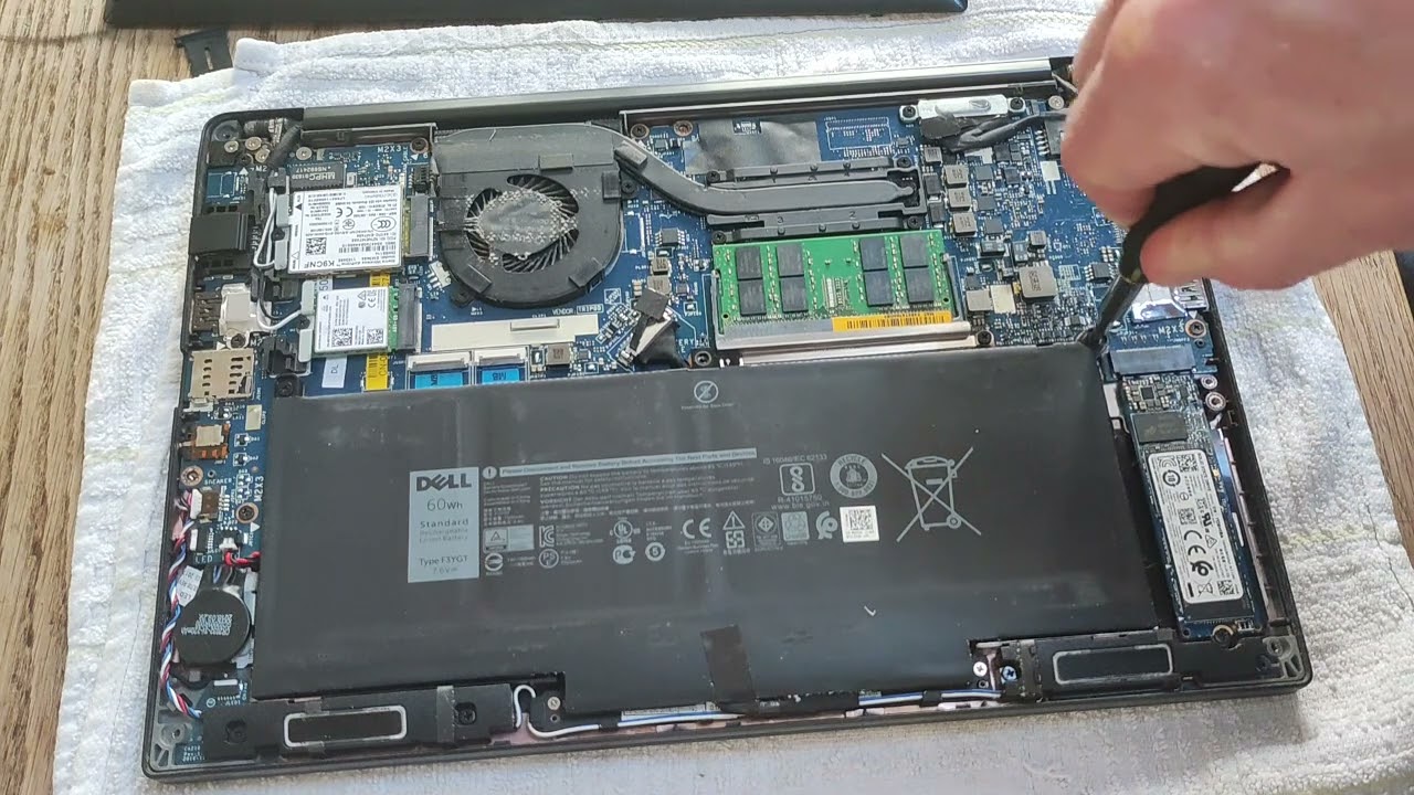 Dell Latitude 7290: как извлечь или обновить оперативную память
