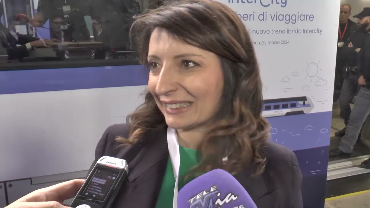 Inaugurato il primo Intercity ibrido a Reggio Calabria