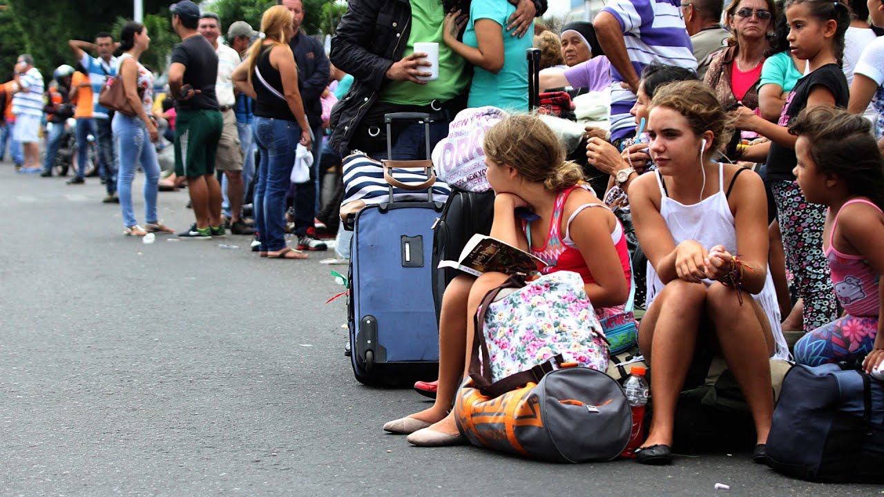 Más de mil  colombianos han sido deportados de Venezuela