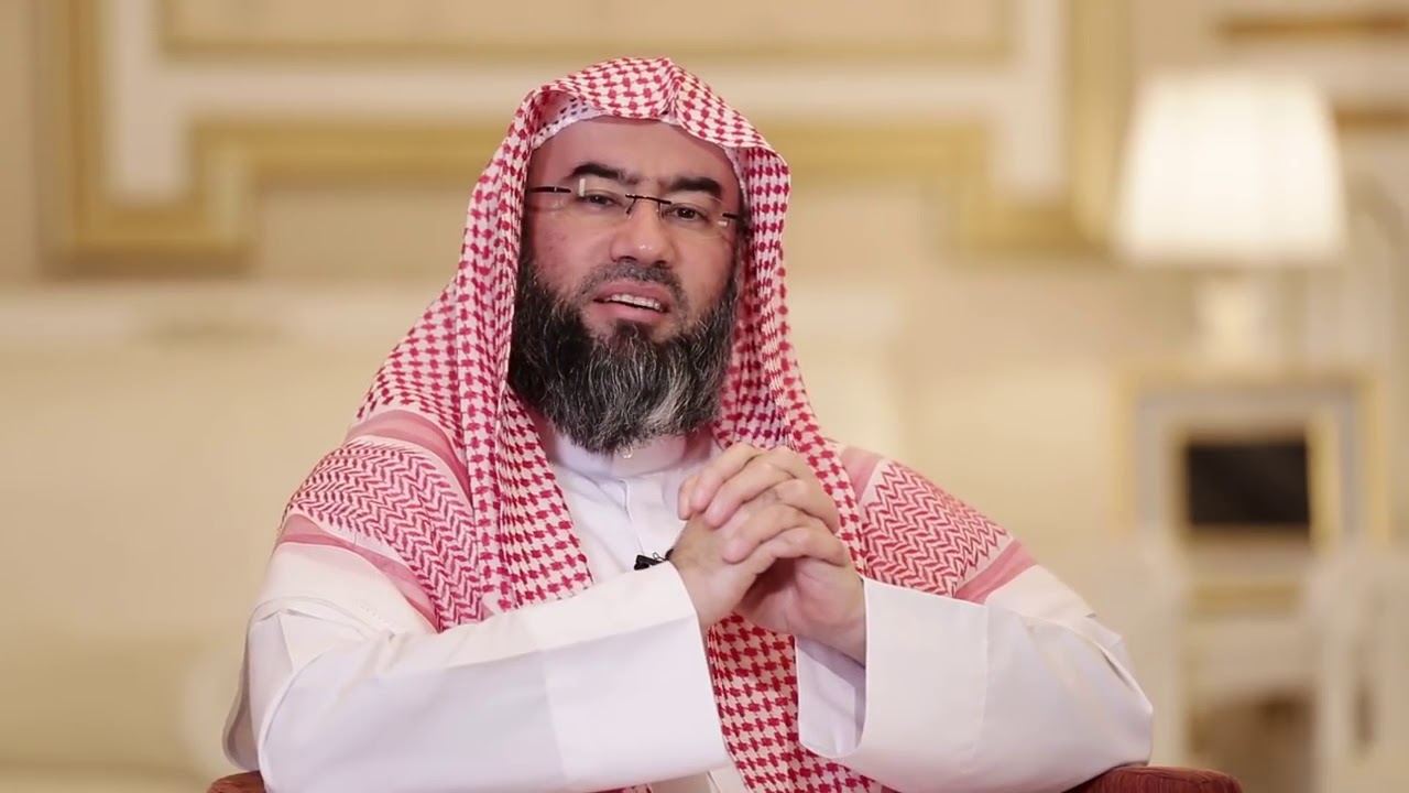 مؤمن من أهل الجنة يخاطب قرينه من أهل النار  !