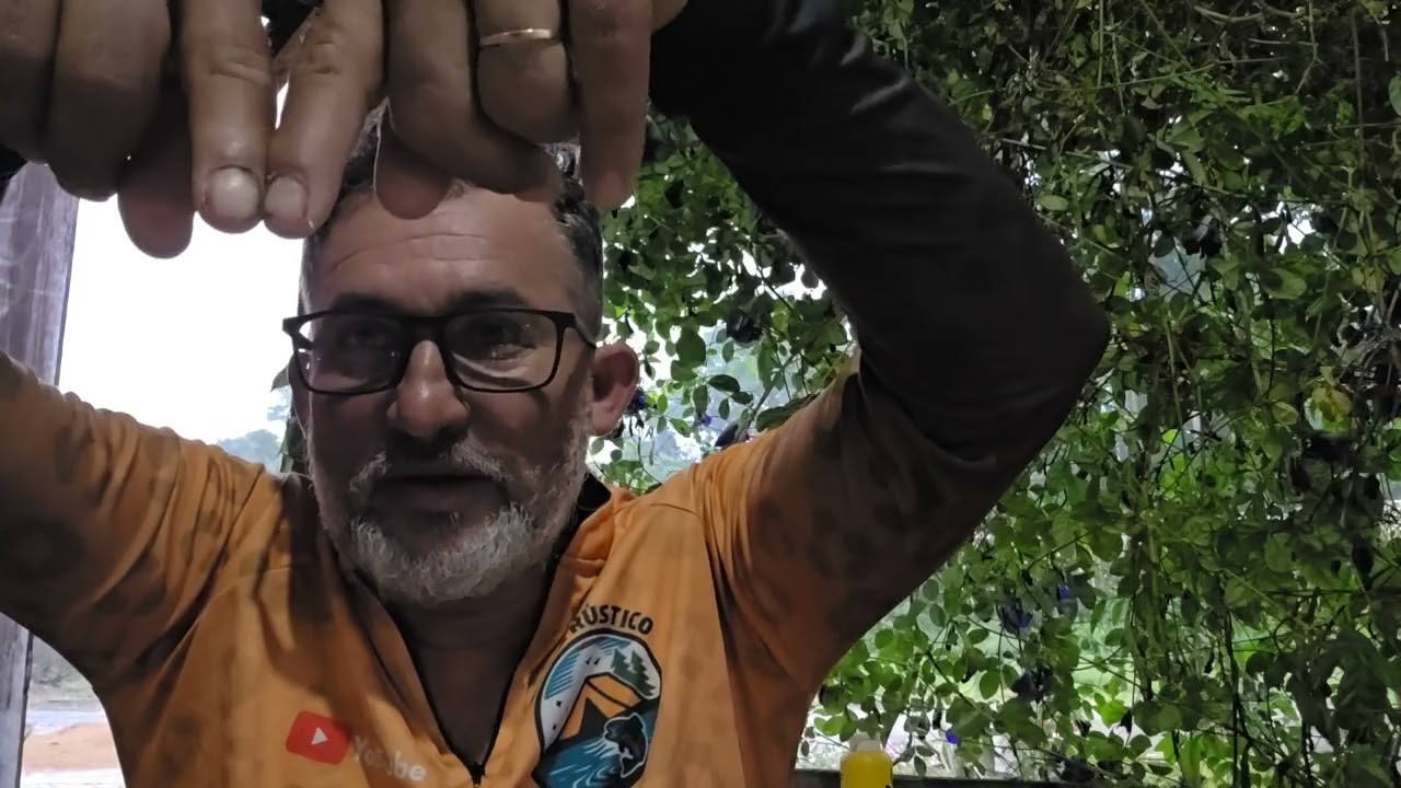 Deus entende o jeito de vc ora .não a outro Deus ele é único. 