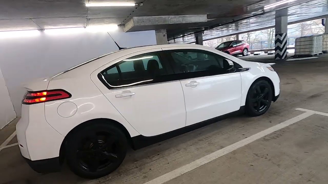 Chevrolet Volt I 1.4 CVT (86 л.с.) 2011