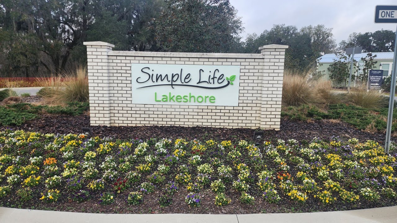 Drive Through Tour of Lakeshore The Simple Life in Oxford FL
