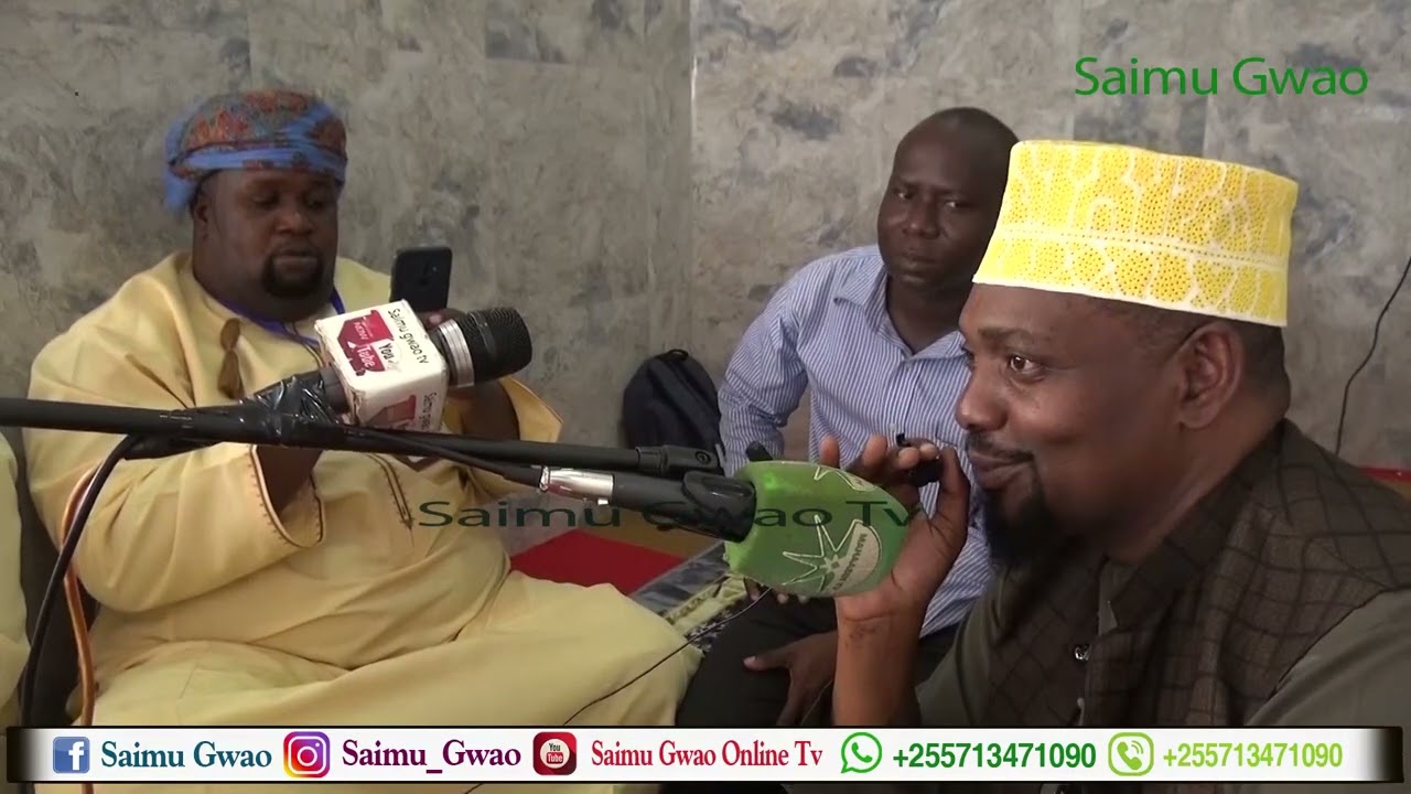 SHEKH WALID ALIPOIONGOZA QASWIDA YA HAYAA TUMPENDENI NABIYA AKIWA NA MUSTAPH WAZIR NA QARY ASHRAF .