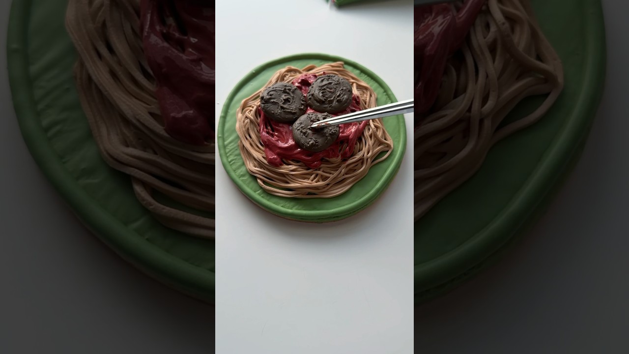 Spaghetti and meatballs cookie🍝 recipes and supplies linked in my bio #cookiedecorating #asmr