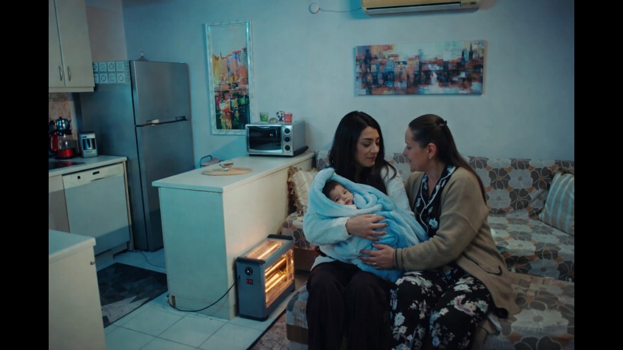GELİN 386 - Esma cumpriu sua promessa. Ela trouxe Efe Han para Hançer.