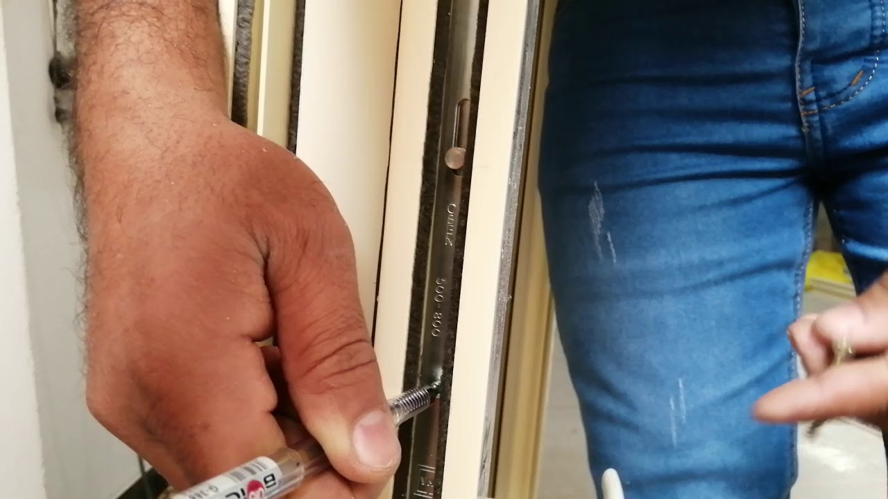 طريقه تسكيك الشباك الجرار في pvc     حل مشكله البوش في الضلفه