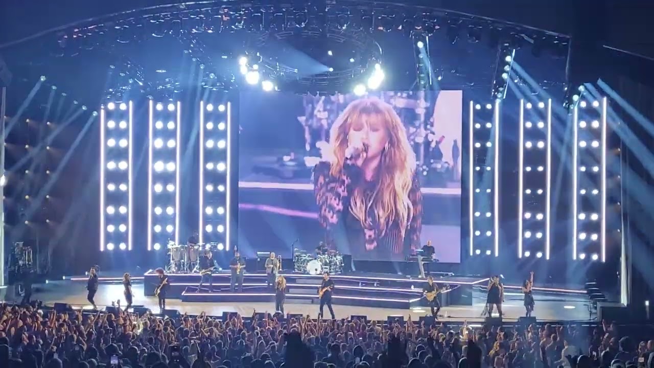Kelly Clarkson performing 