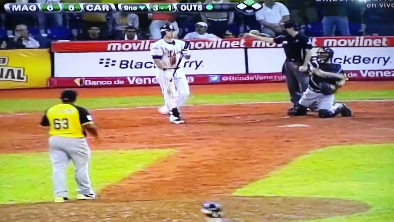 HR de Josh Kroeger 15-11-2012