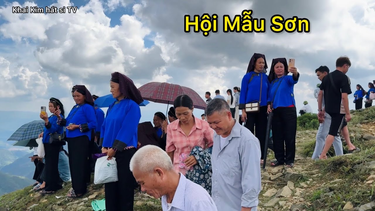 Toàn cảnh hội vùng cao chợ tình Mẫu Sơn đỉnh Lạng Sơn 14/5 đông vui nhiều người đẹp hát si sli