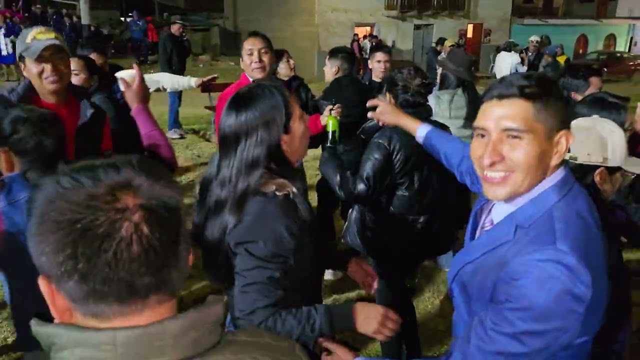 #Chinlla || 𝐁𝐀𝐍𝐃𝐀 DE  𝐌Ú𝐒𝐈𝐂𝐎𝐒 𝐀𝐌𝐀𝐍𝐄𝐂𝐄𝐑 𝐒𝐀𝐍𝐋𝐔𝐈𝐒𝐈𝐍𝐎 LOS TUCRUS 🥁🎺🥳