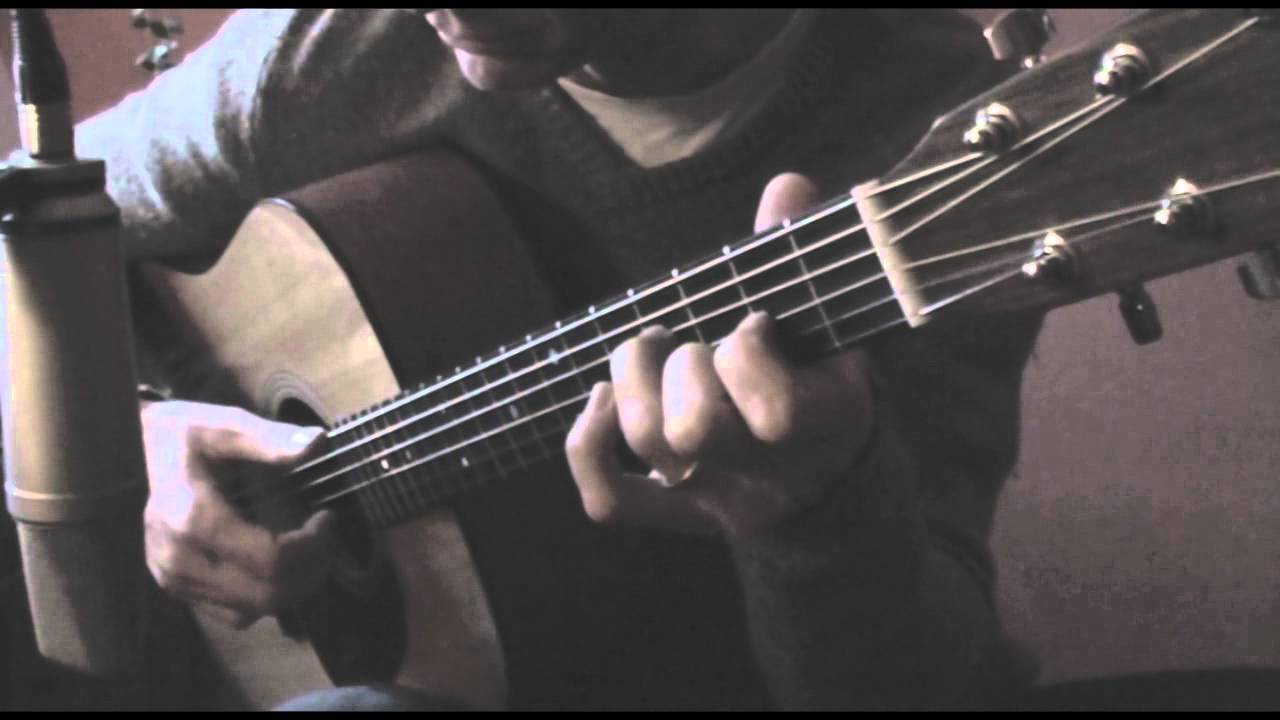 Auld Lang Syne - Martin plays a Martin D-16GT