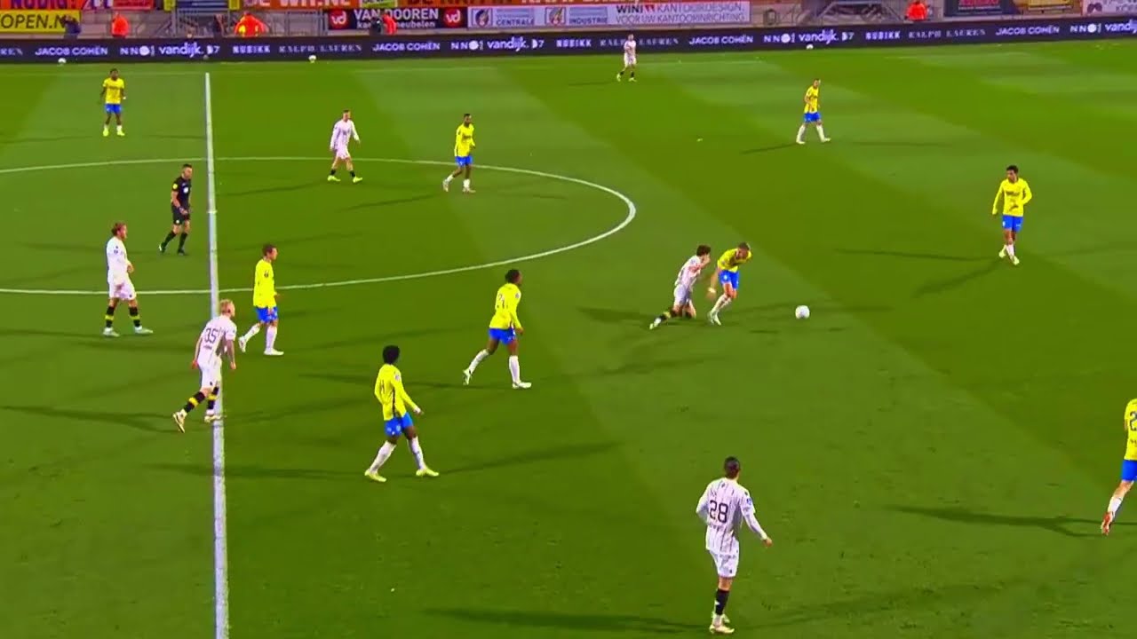 Paxten Aaronson vs RKC Waalwijk (1 Goal)