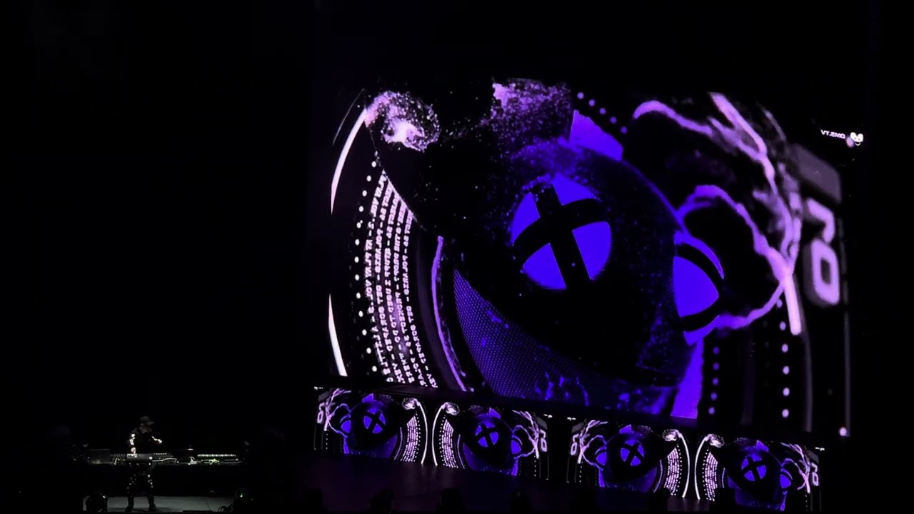 deadmau5 (LIVE) - Faxing Berlin [Retro5pective Tour]