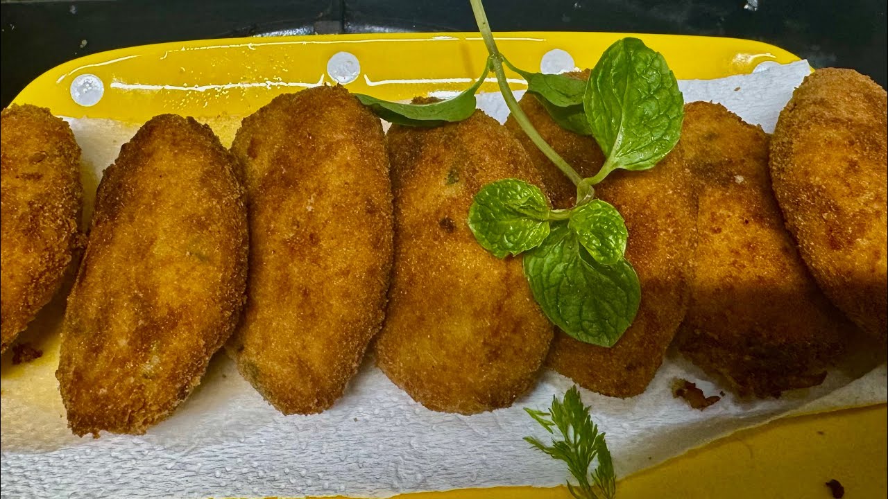 চিকেন কাটলেট ইফতারে, খেতে থাকুন মন ভরে।