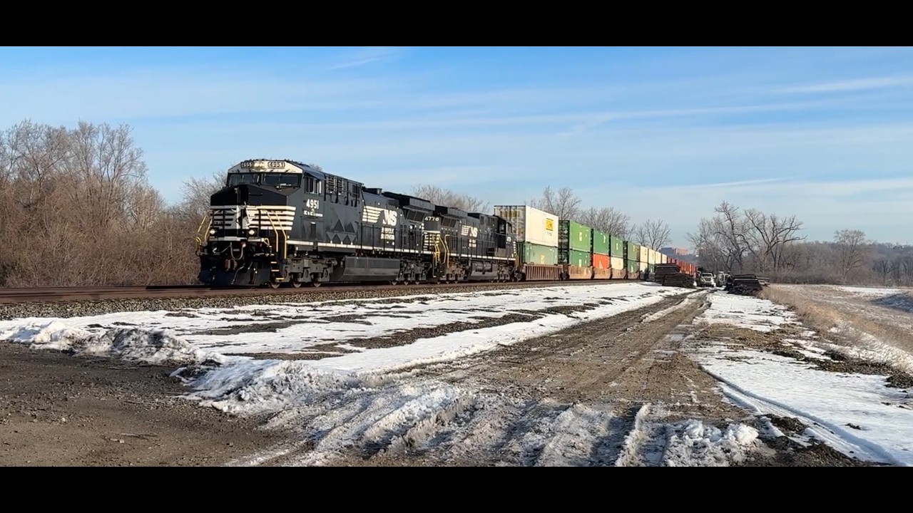Another Awesome Day Trackside with 4 CSX and 3 NS Trains