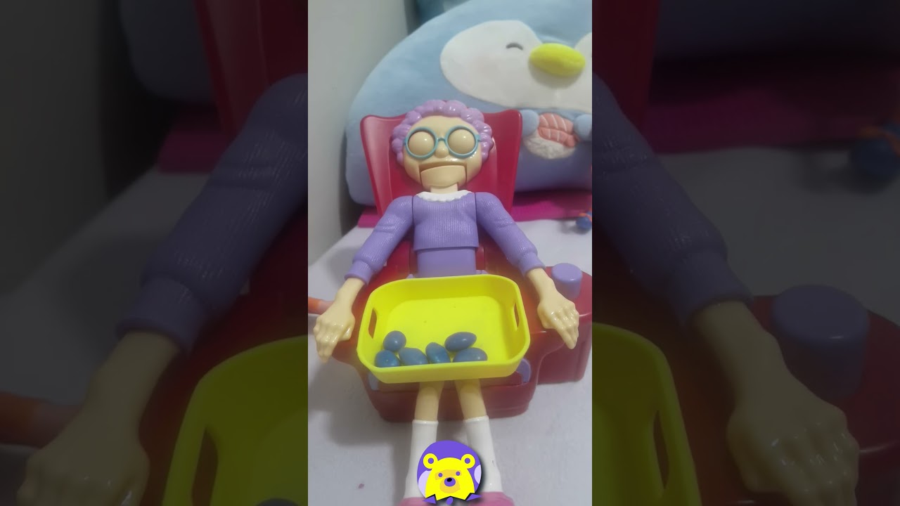 💙💙💙Greedy Granny with BLUE nips Sleeping 🧊💙🧊#shorts