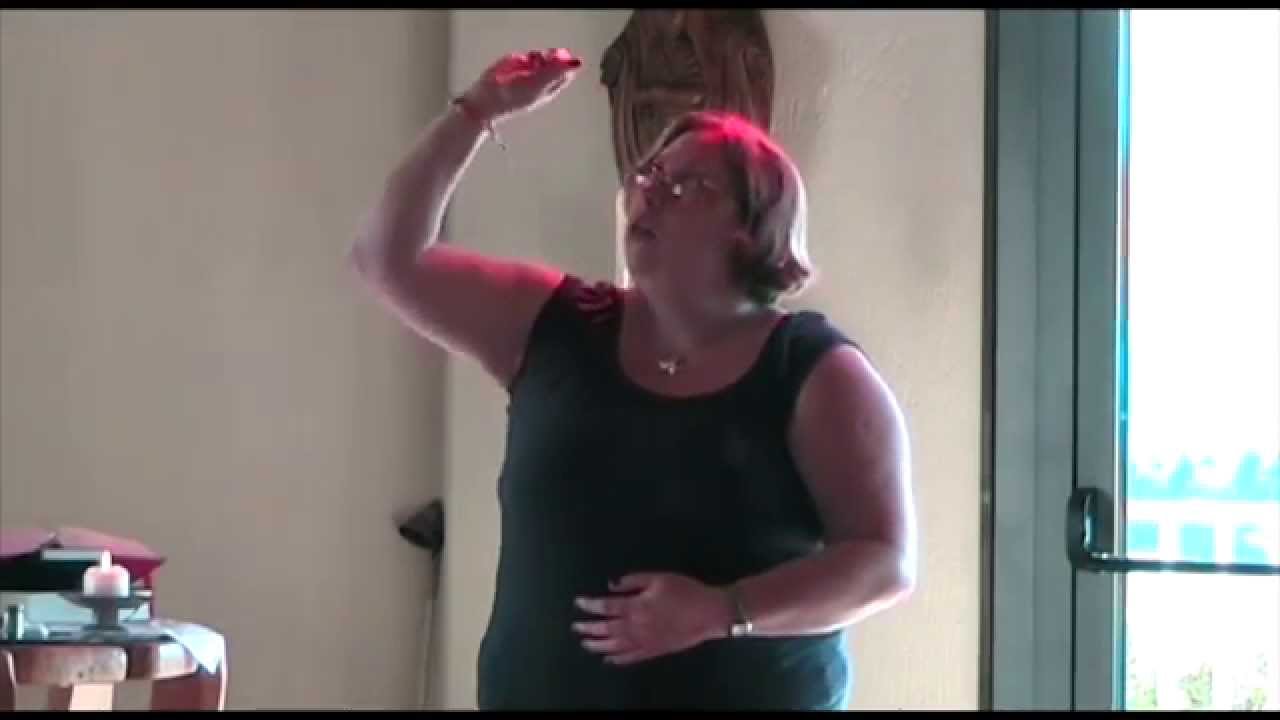 'Here I Am To Worship' in British Sign Language