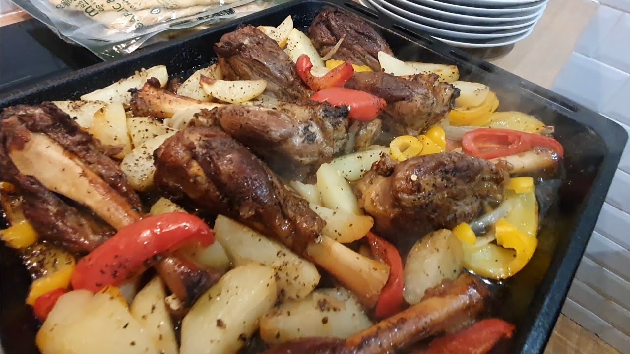 Lamb shanks ( Greek style  )