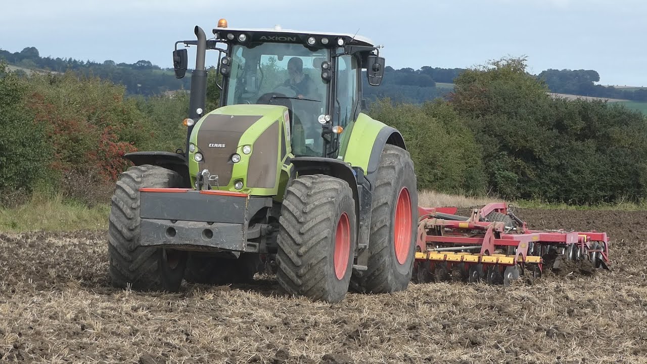 Claas 920 Axion Tractor Cultivating Busy Working