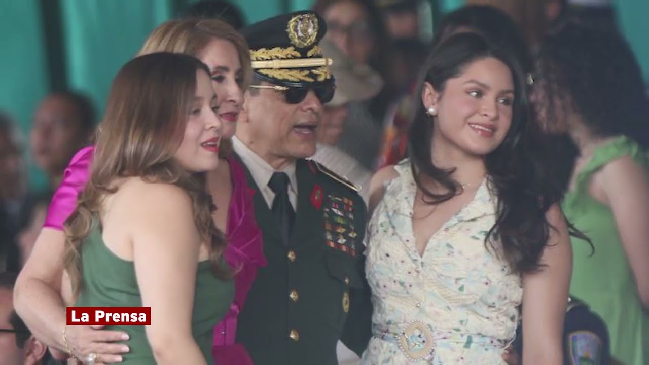 Hijas de JOH asisten al traspaso de mando de las Fuerzas Armadas