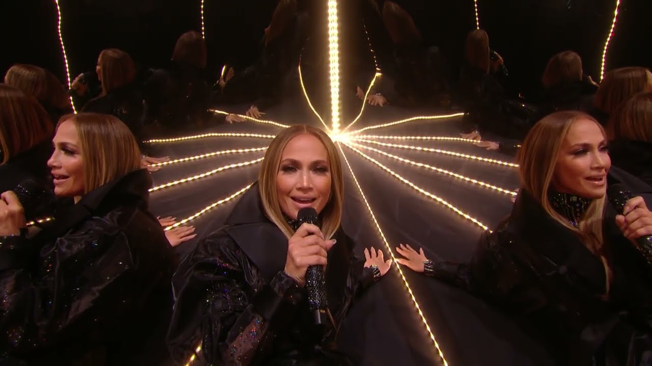 Jennifer Lopez Kicks Off the AMAs with a Mashup of 2025's Biggest Songs [2025 American Music Awards]