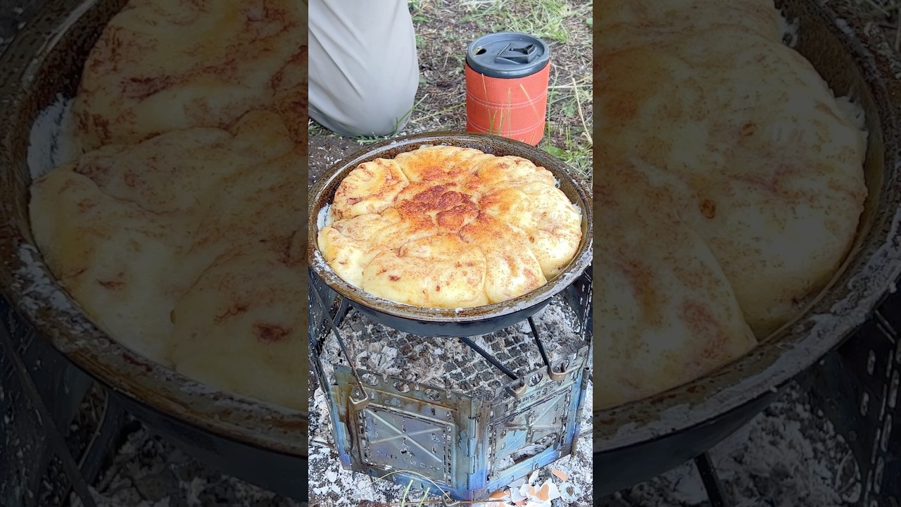 Outdoor baking cinnamon rolls! #bushcraftlife #bushcraftcooking #outdoorgear #wildernessadventure