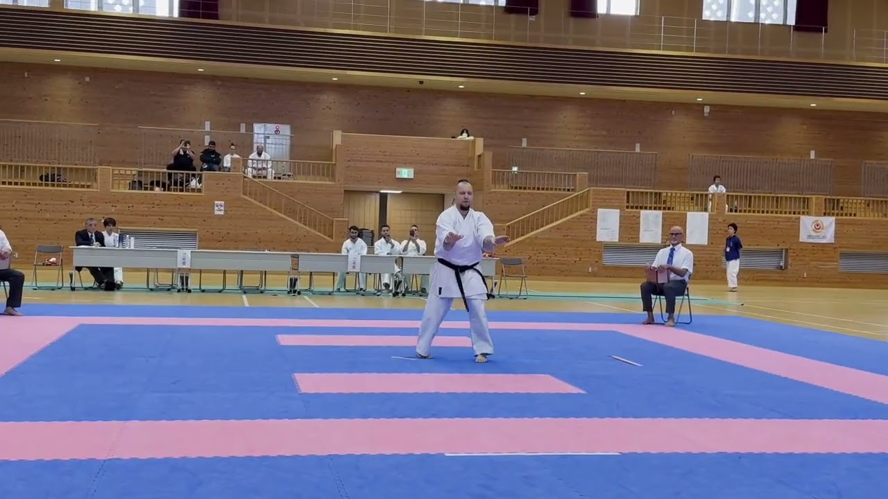 Seichin kata Uechi ryu Karate / All Okinawa Karate Championship Series / Tomigusuku Karate Kaikan