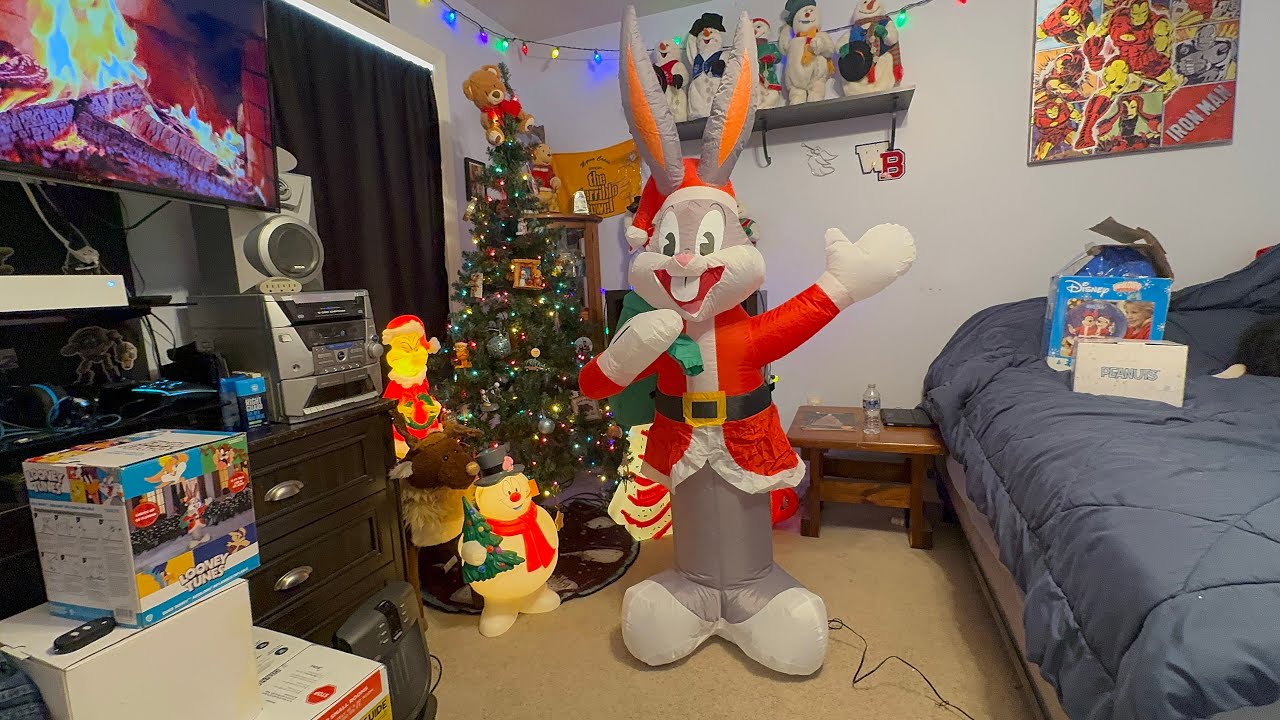 Надувной кролик Багз Банни Джемми высотой 6 футов.