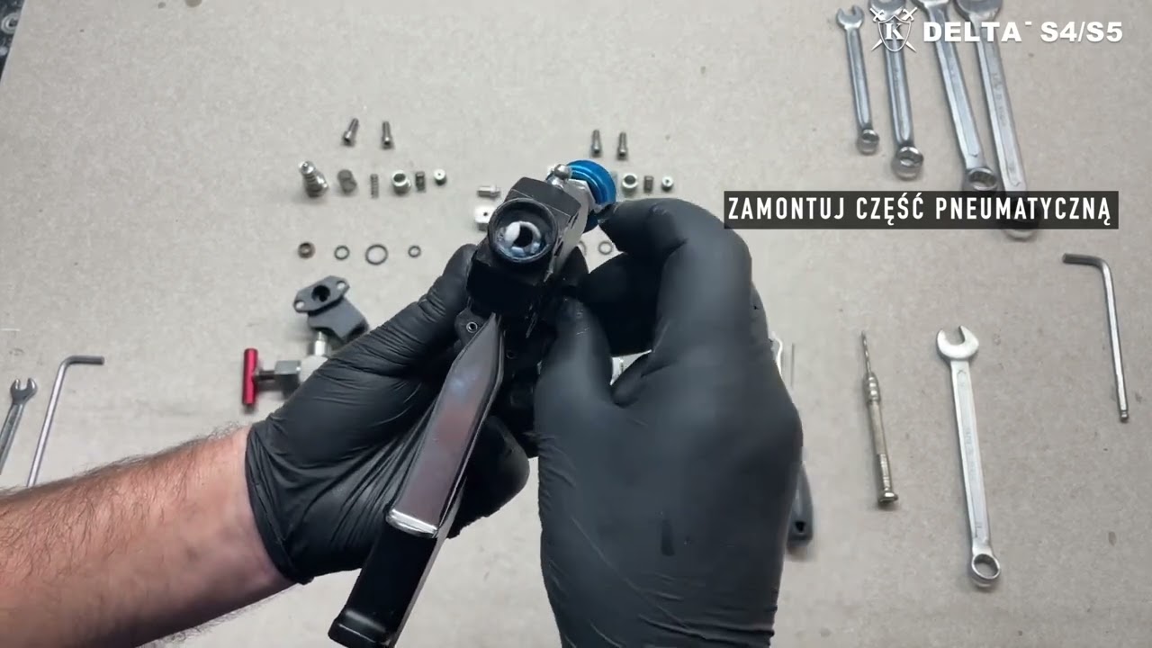 Komatz Pistolet Delta S4 S5 - Czyszczenie