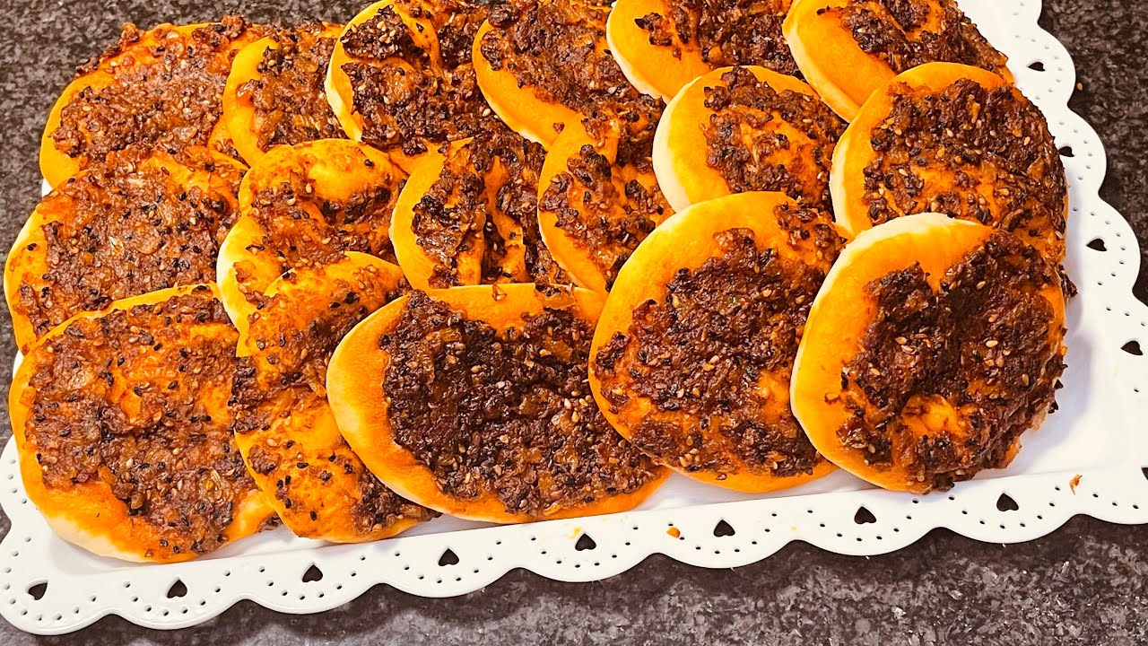 فطائر الفليفلة / محمرة بعجينة طرية 🤩