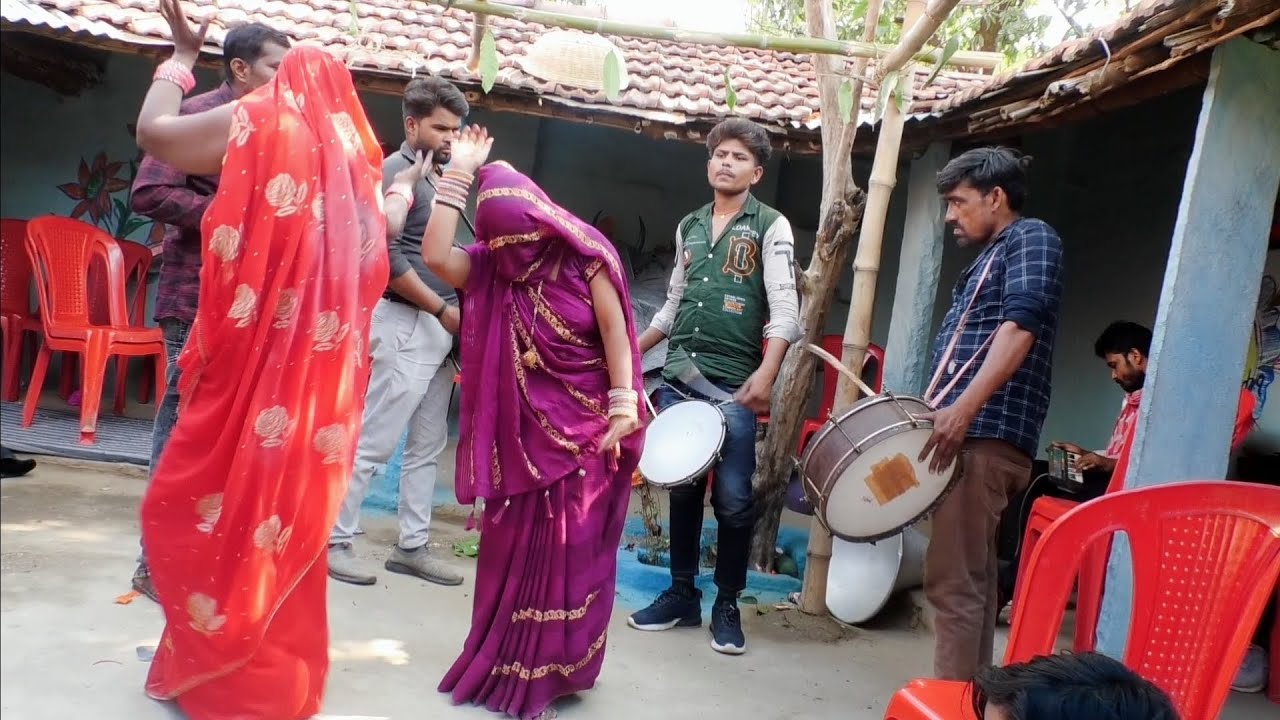 💥 दो महिलाओं ने क्या गजब का डांस किया है.......🔥|Band Baja ka desi dance video|