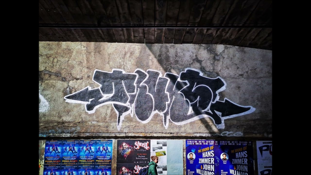 Massive Töne - Geld Oder Liebe Ft. Tairo (MT3  2002)
