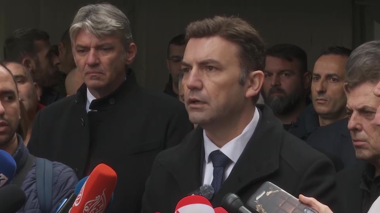 Уставен суд  ја почна расправата за Законот за јазиците, пред судот Ахмети и Села држеа говор