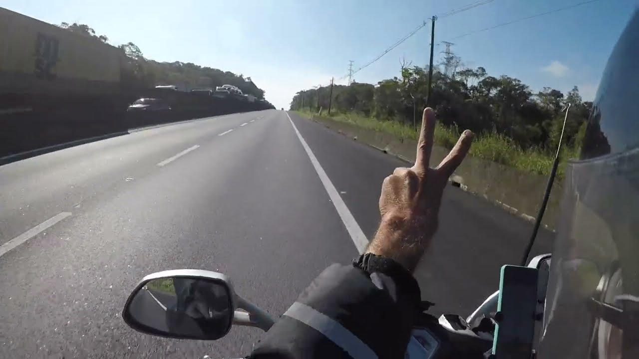 BURGMAN 125 SUBINDO A SERRA DE SANTOS , BURGMAN NA ESTRADA