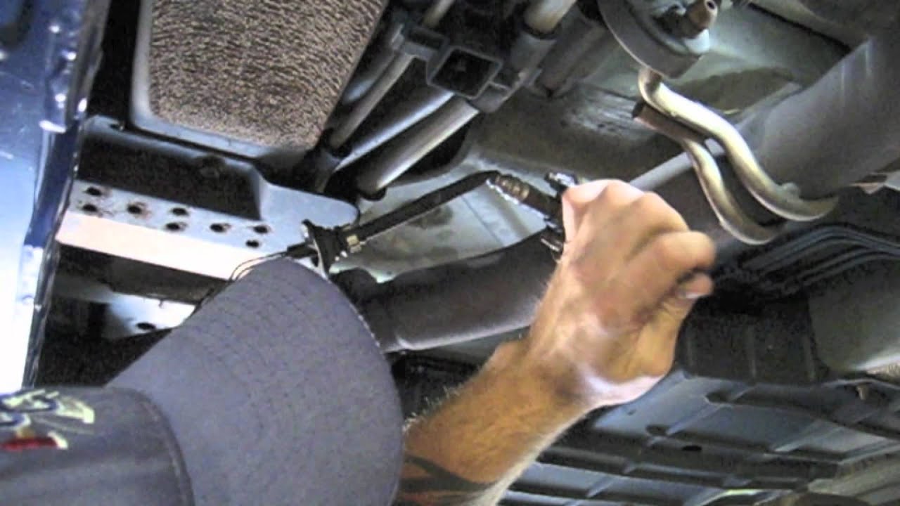 Oxygen Sensor Bank 1 Sensor 2 Removal and Instal 2001-2003 Toyota Sienna