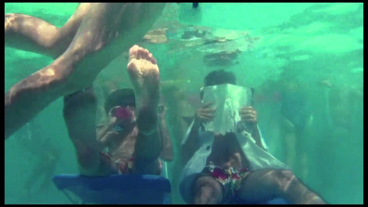 Poolside &ndash; Slow Down (Official Music Video)